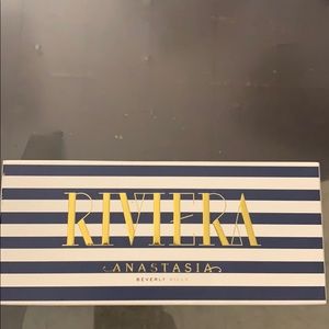 New rivera snastasia bervely hills palet
